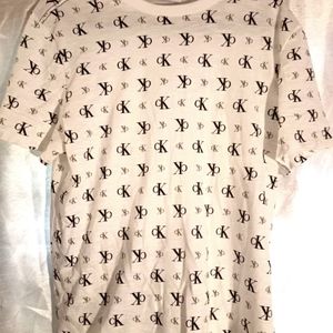 🔥NWT Calvin Klien Shirt 🔥